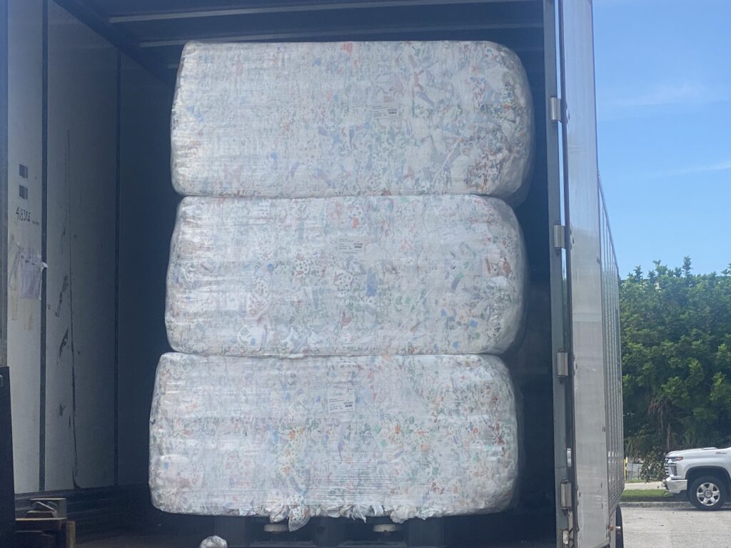 Baby-Diapers-in-bales-wholesale-container-loads-miami-haiti-pampers-huggies