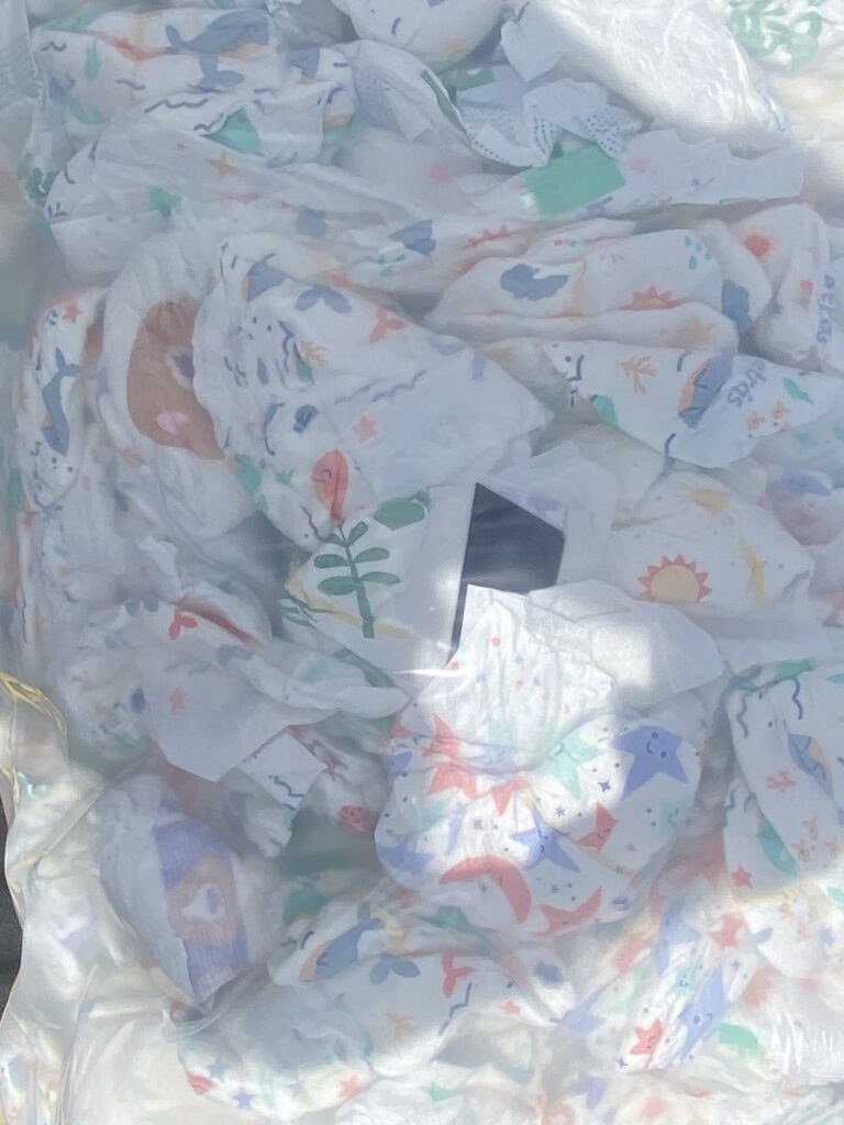 diabers-in-bales-diapers-wholesale-polypags-used-pallets-fob-shipping-disposable-diapers-in-bulk-quantity-riviera-beach-orlando-420pieces-bags-loose-diapers